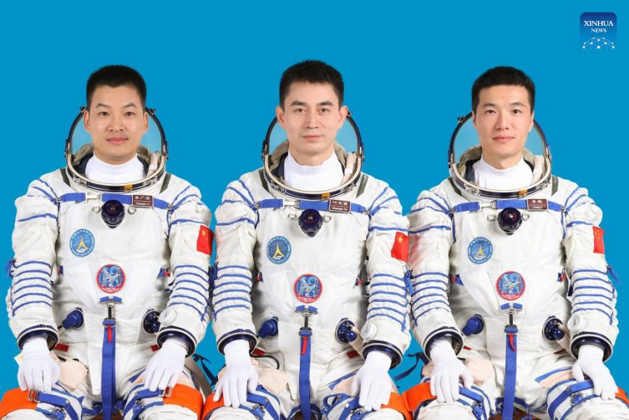 China revela tripulación de Shenzhou-18 para misión a estación espacial